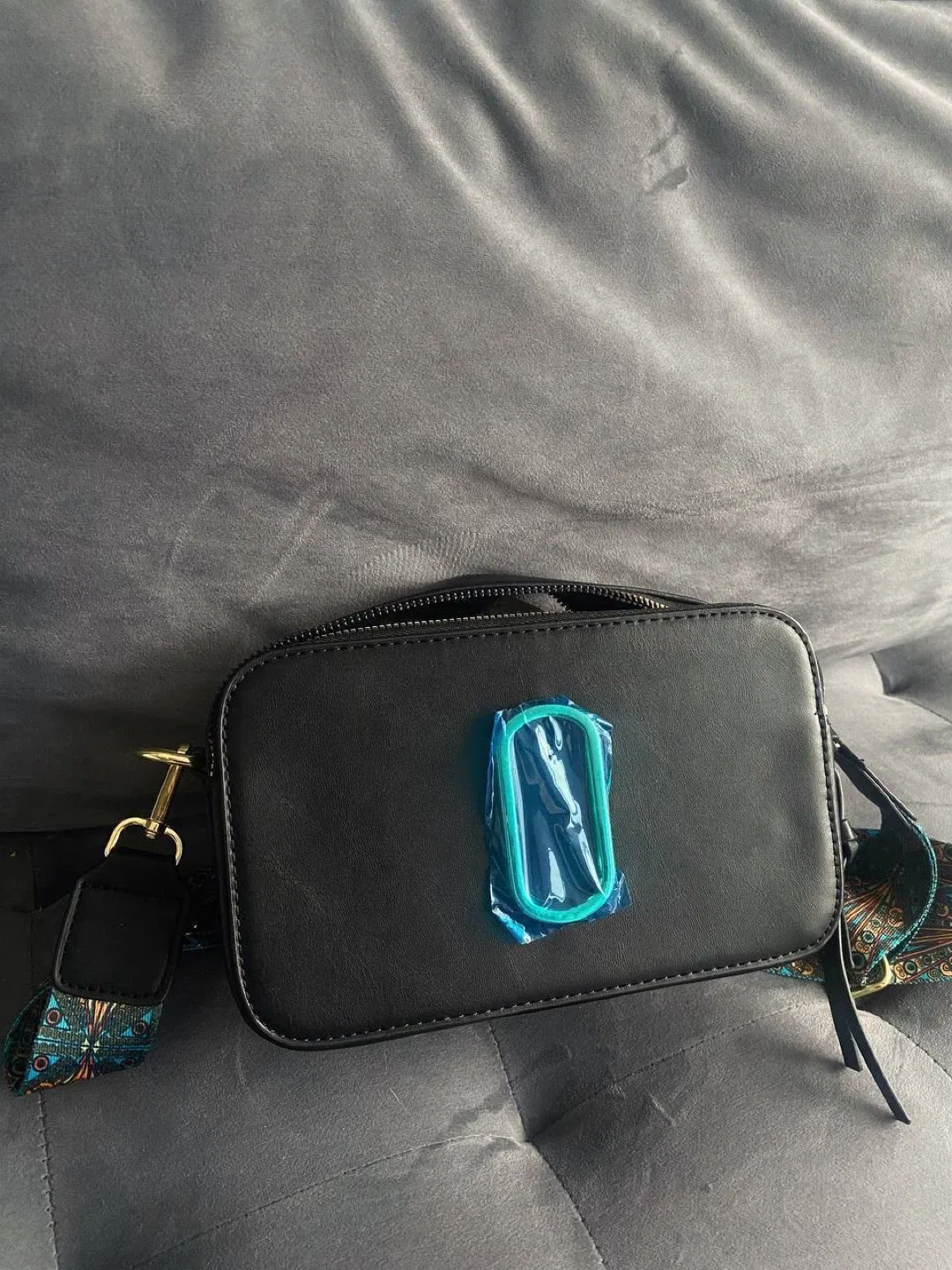 Black Bag with Patterned Strap image indicator(4)