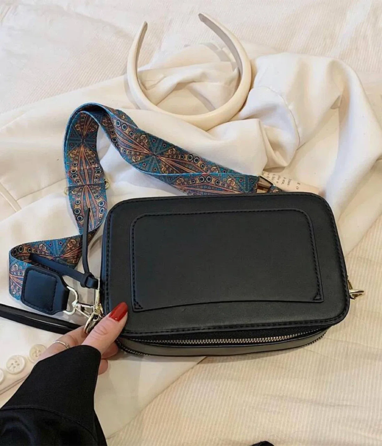 Black Bag with Patterned Strap image indicator(7)