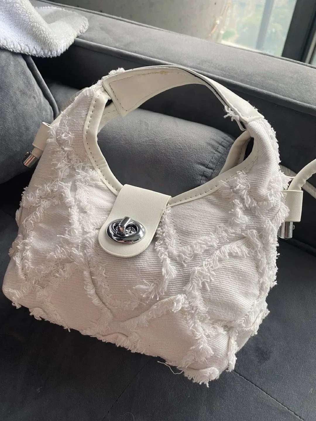 White Denim Handbag image indicator(4)