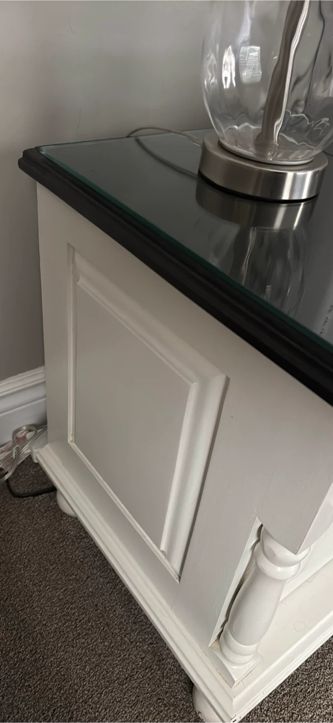 White Nightstands with Glass Top - photo 3