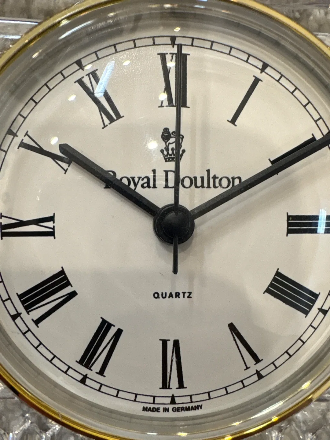 Royal Doulton Finest Crystal Pavilion Clock image indicator(3)