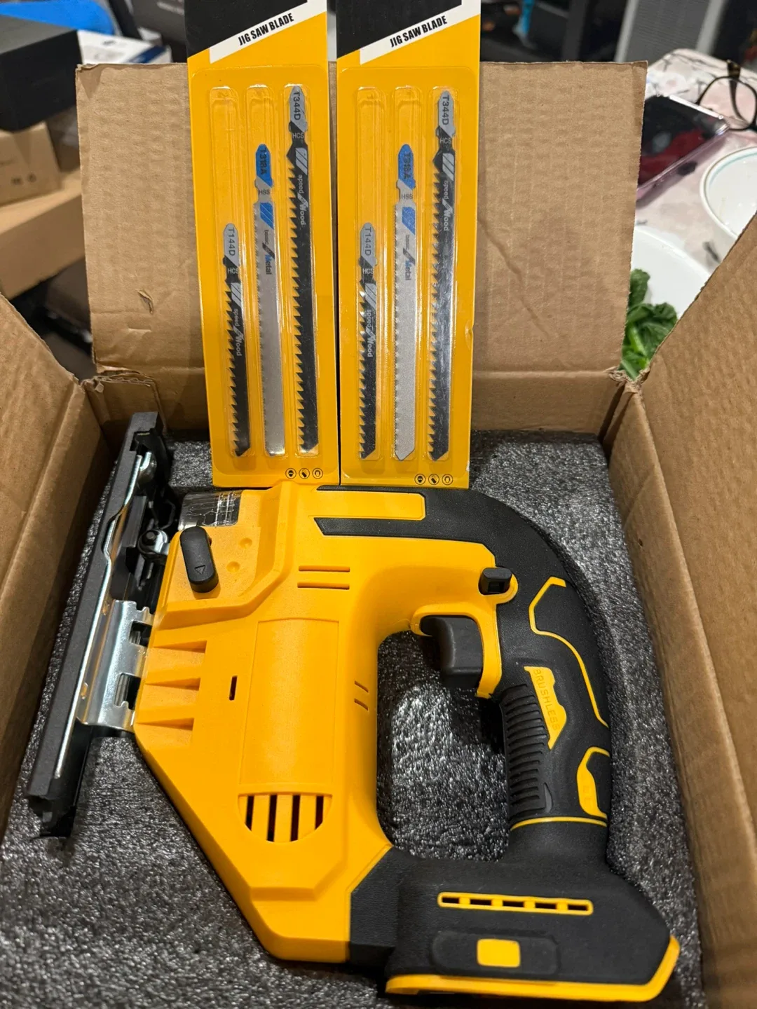 Lithium Electric Curve Saw with Jigsaw Blades