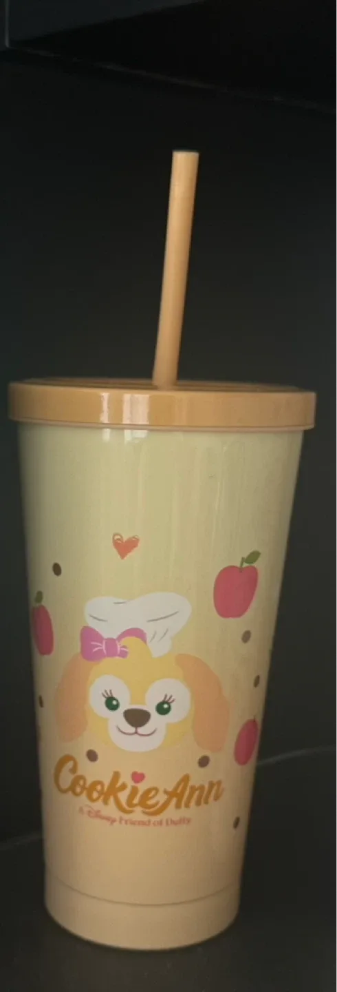 Disney cup with straw