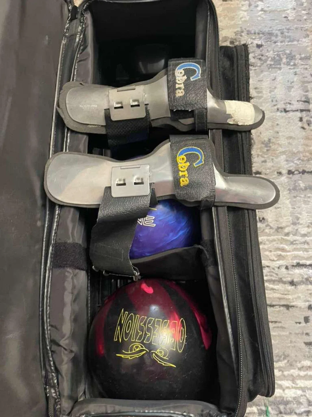 Brunswick Bowling Bag with Wheels image indicator(5)