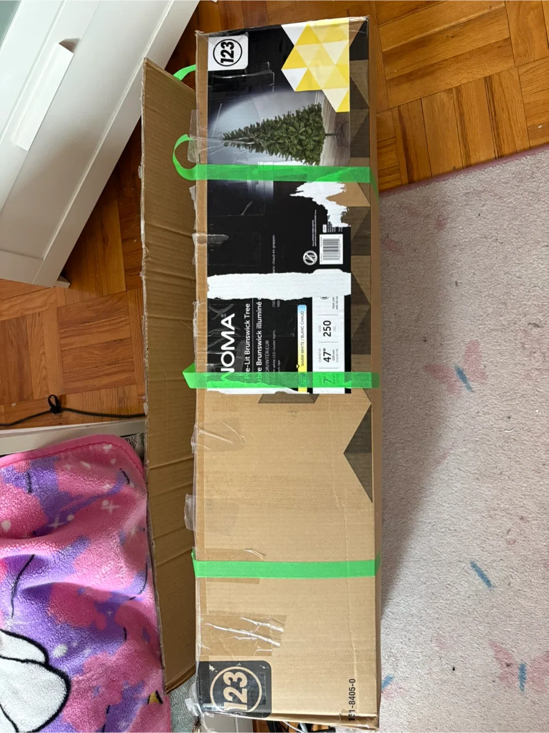 NOMA Pre-Lit Brunswick Tree, 7 ft