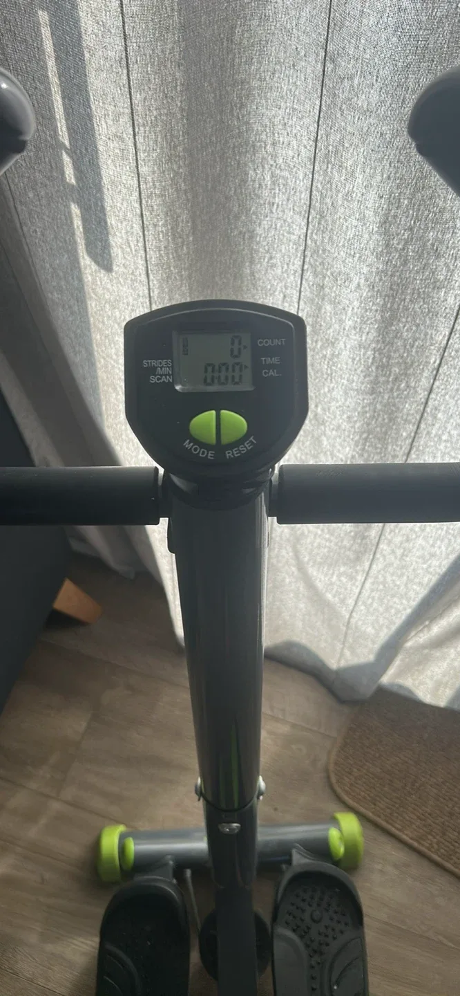 Mini Stepper Exercise Machine image indicator(2)