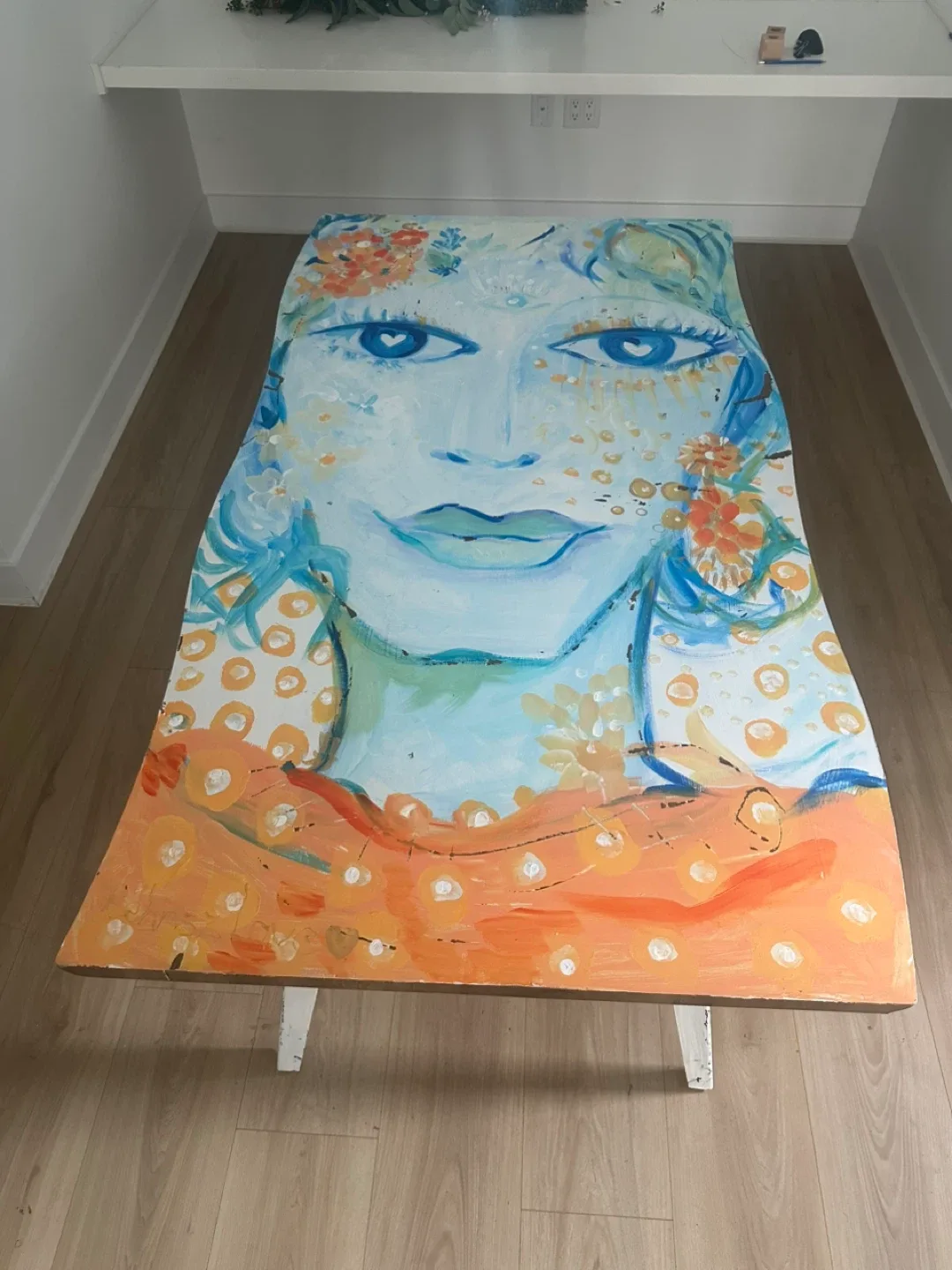 Hand-painted dining table with Unique Design image indicator(3)