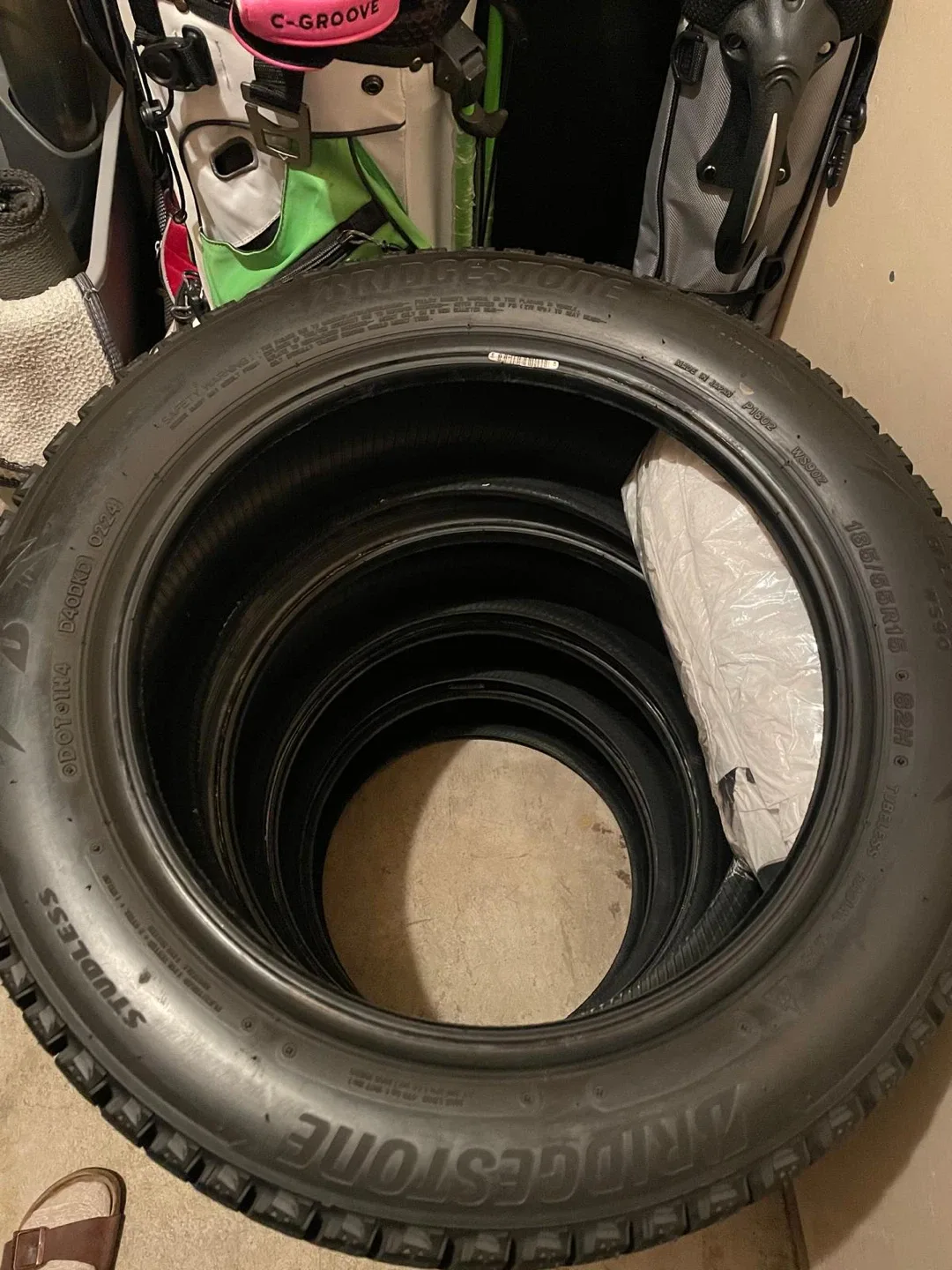 Bridgestone 185/55R15 Winter Tires image indicator(3)