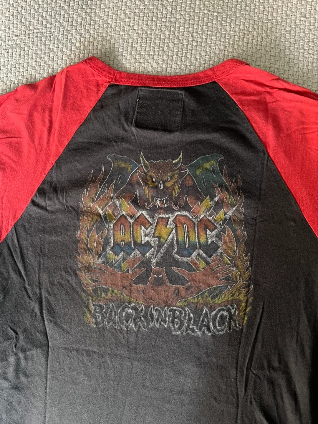 AC/DC Live Trunk LTD Edition T-Shirt - 3/L image indicator(2)