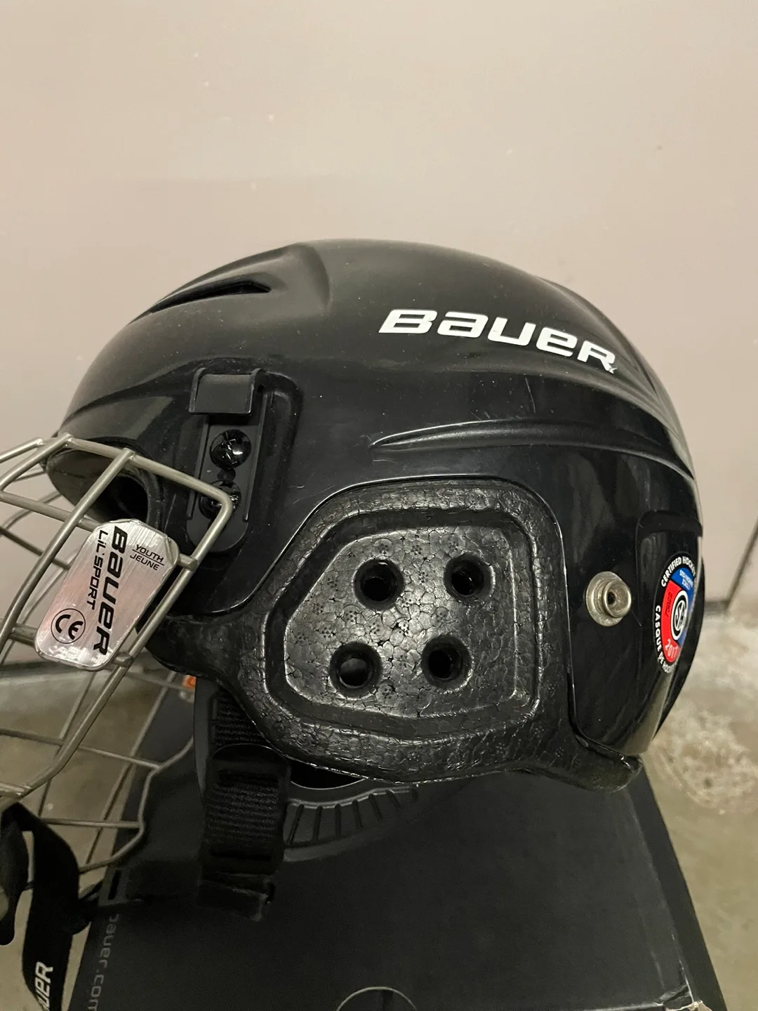 Bauer Lil' Sport Youth Hockey Helmet image indicator(4)