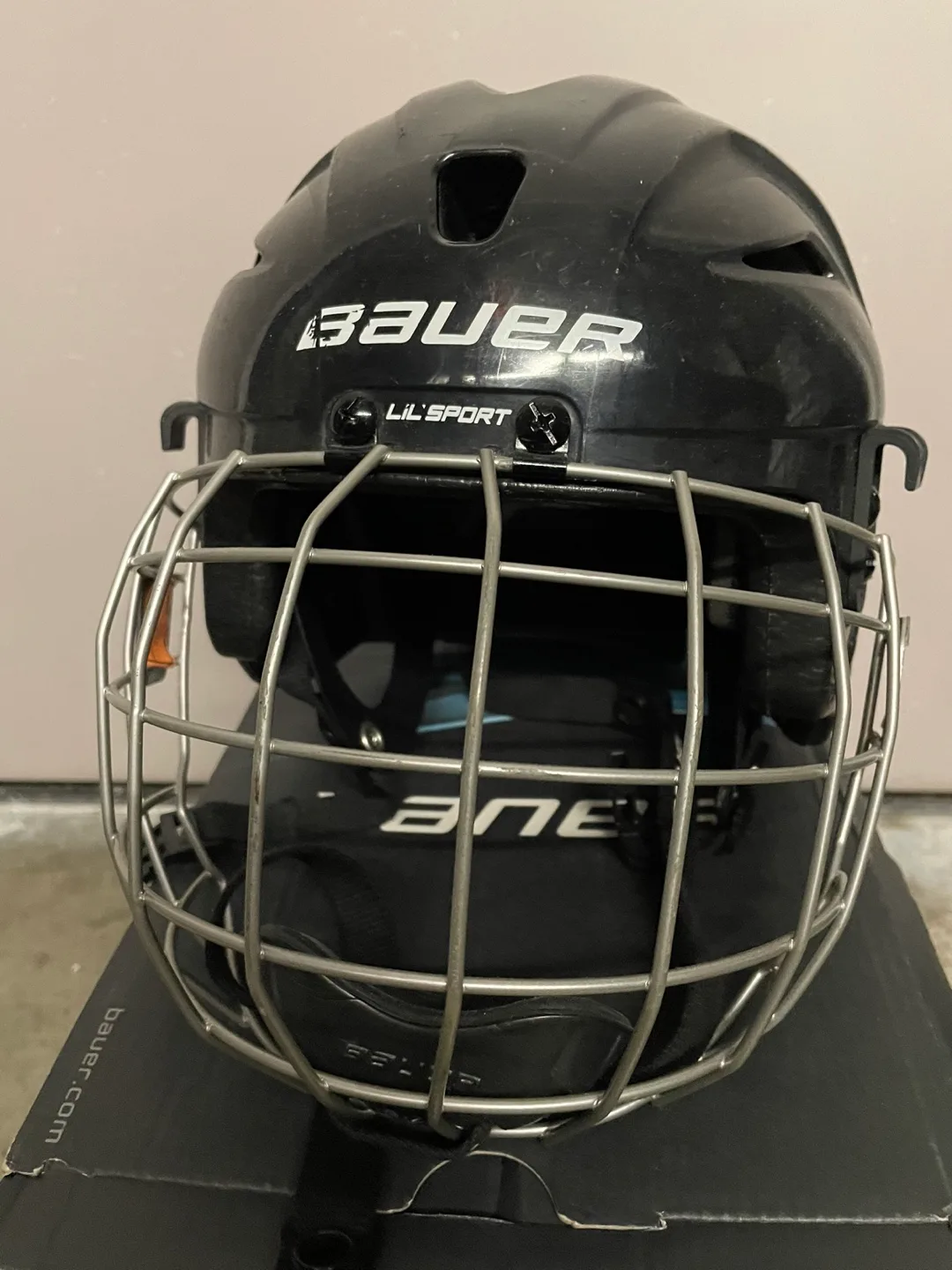 Bauer Lil' Sport Youth Hockey Helmet image indicator(3)