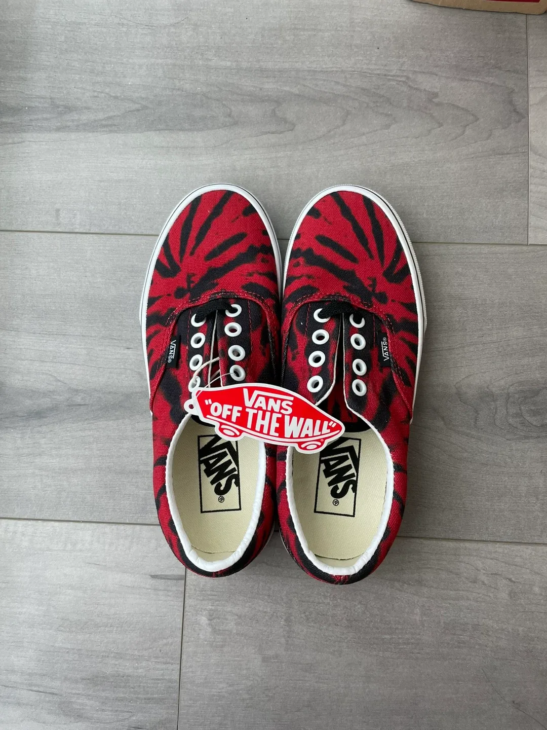Vans Era Tie Dye Red/Black US Men's 4 / Women's 5.5