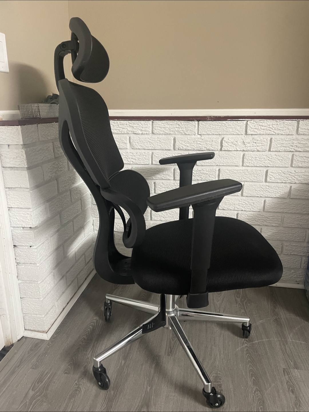Ergonomic Office Chair - Black - photo 2