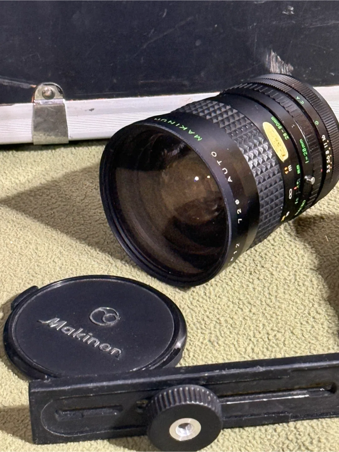 Vintage Canon 35mm Camera w/Accessories image indicator(3)