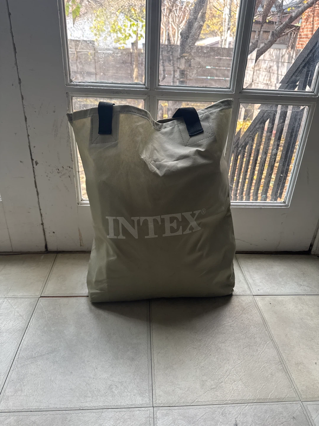 Intex Dura-Beam Plus Deluxe Pillow Rest Raised Airbed – Twin - photo 2