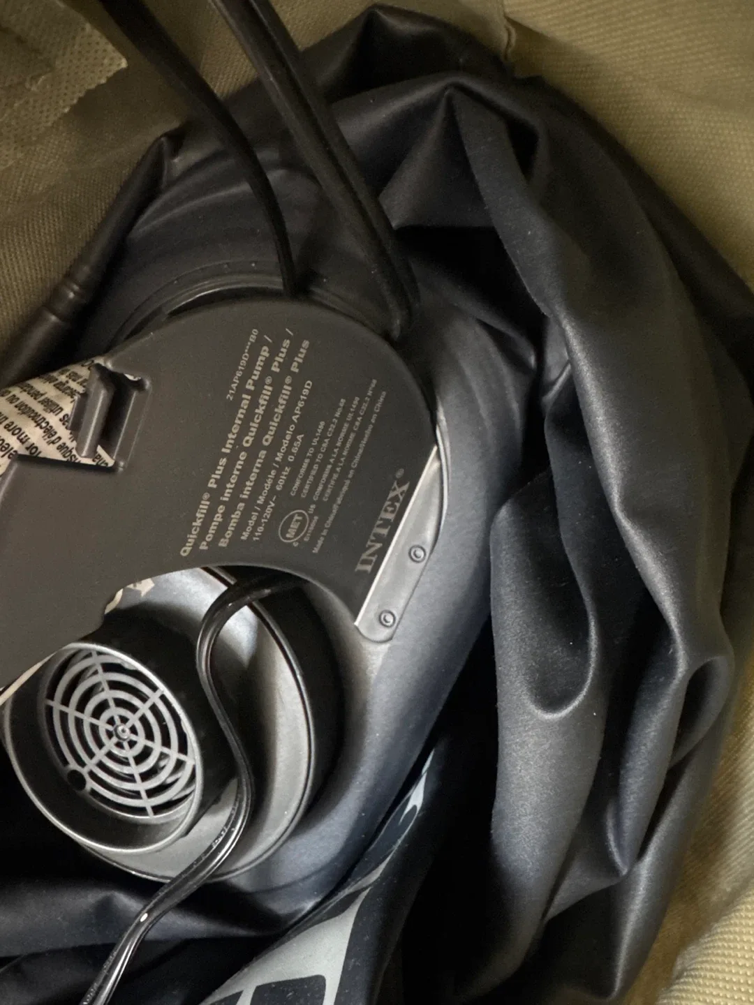 Intex Dura-Beam Plus Deluxe Pillow Rest Raised Airbed – Twin image indicator(3)