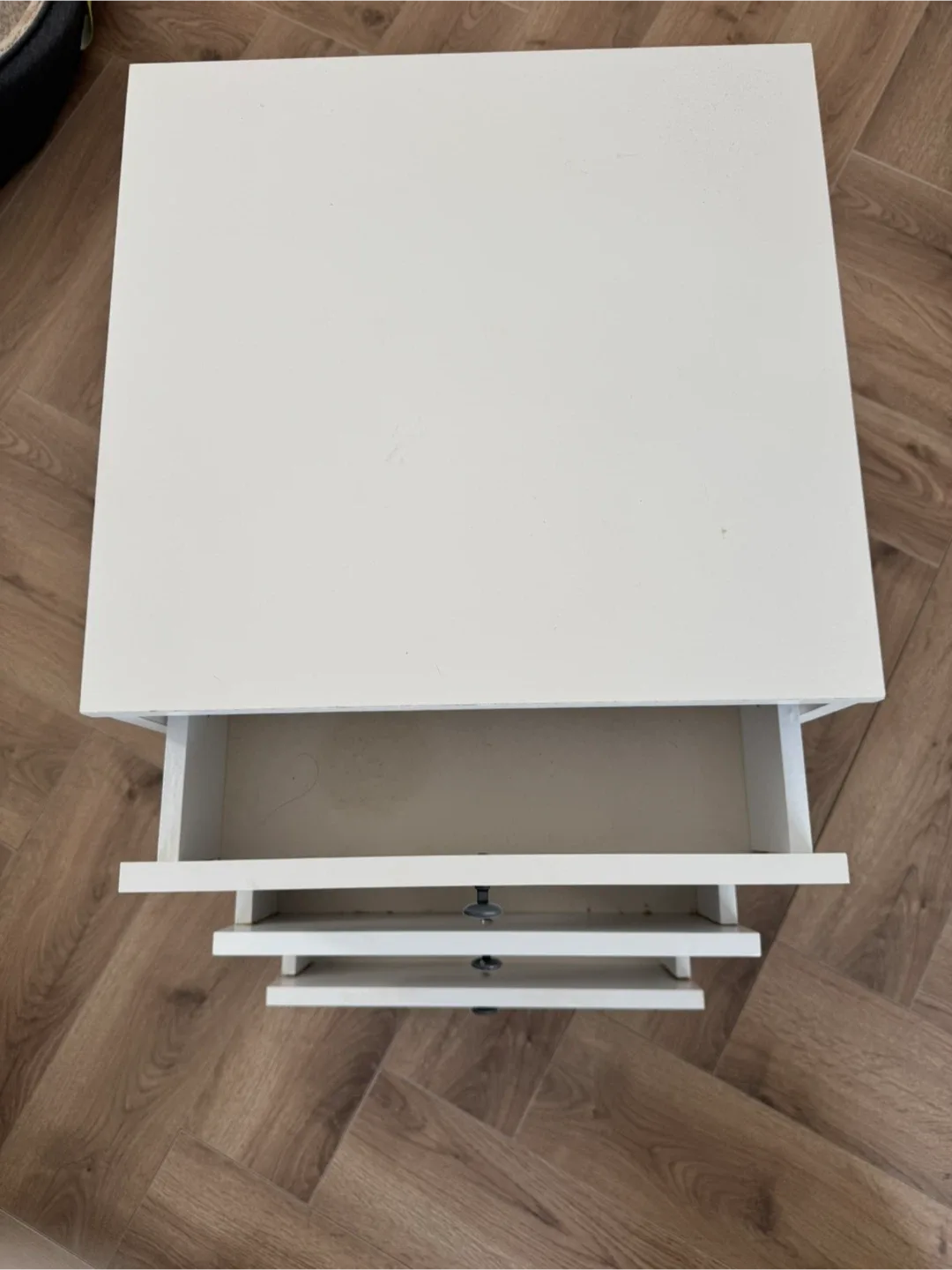 Bedside Table image indicator(2)