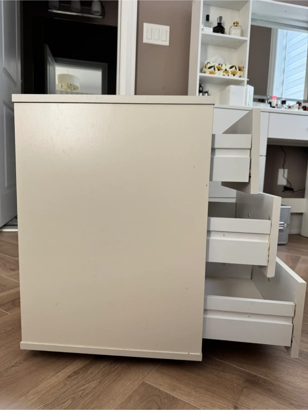 Bedside Table image indicator(3)