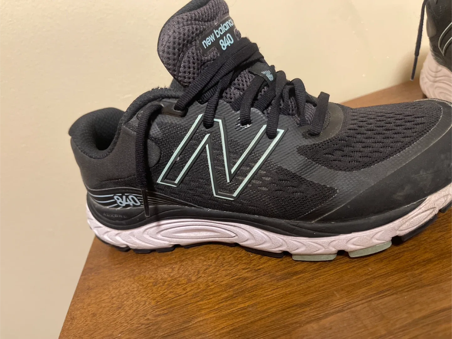 New Balance 840 Women's Running Shoes - Size 7 image indicator(2)