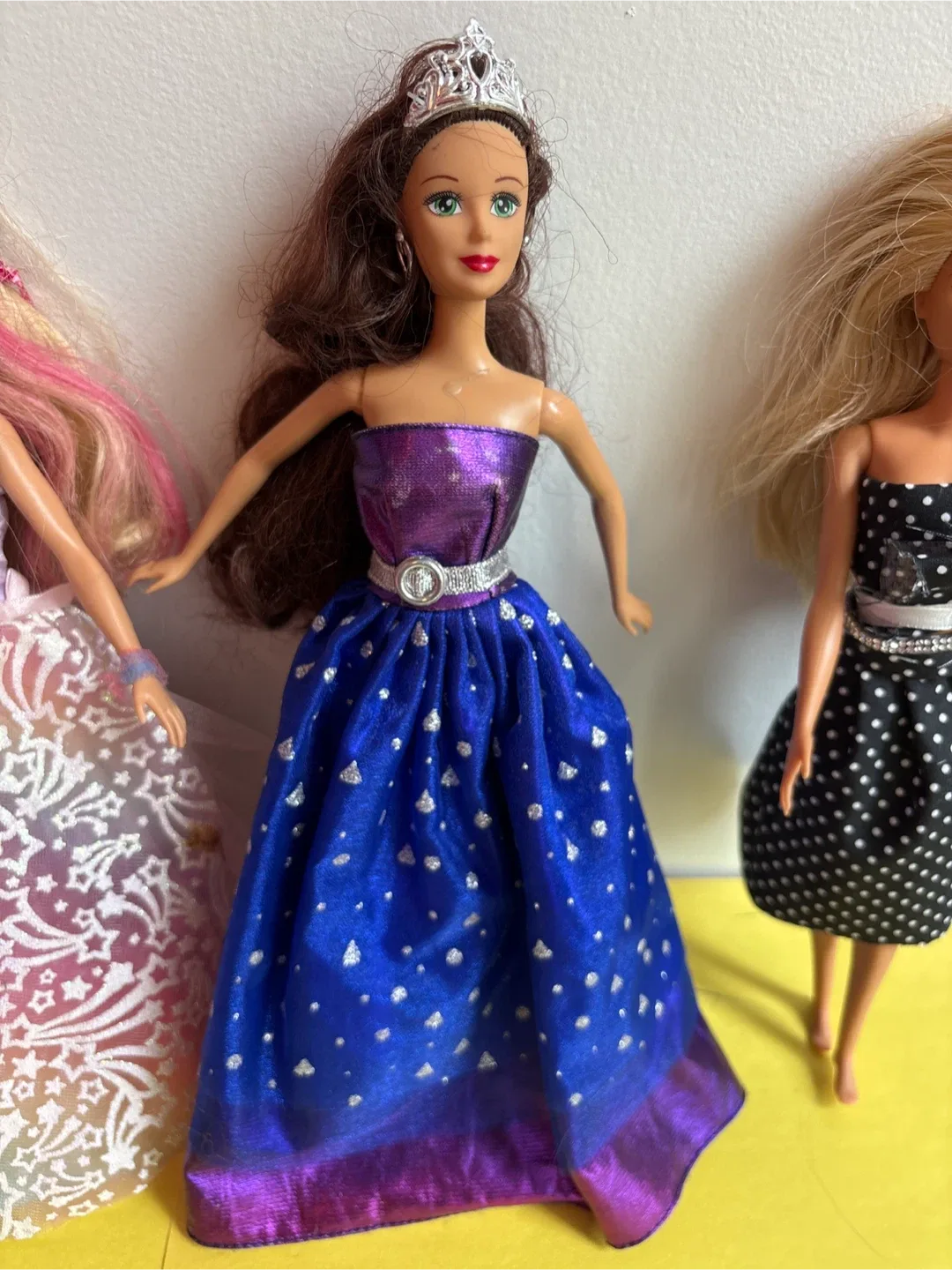 Barbie Dolls - Bundle of 3 image indicator(2)