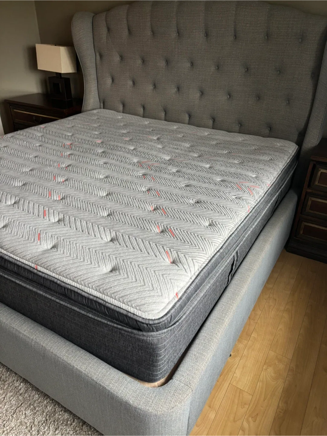 Beautyrest King Mattress / Headboard / Fram