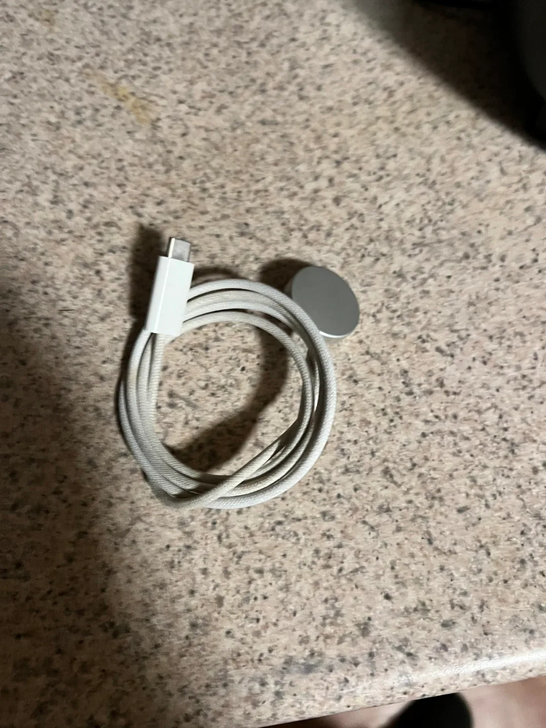 Apple Watch Charger - USB-C image indicator(4)