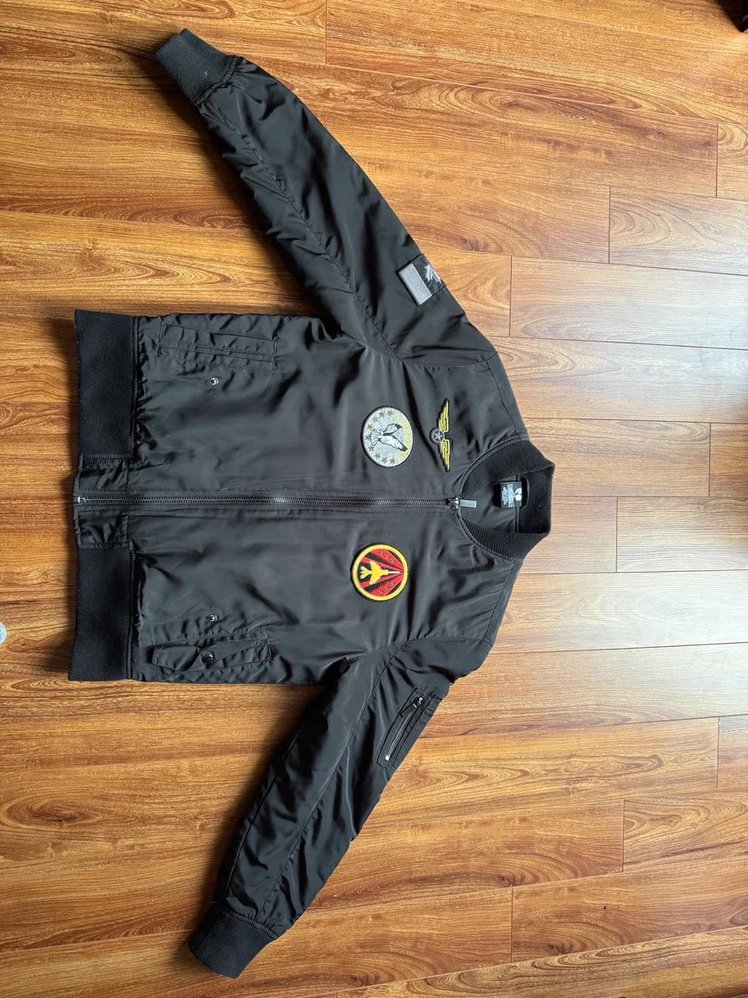Men’s Black Bomber Jacket w/ Military Patches – Size M – image indicator(3)