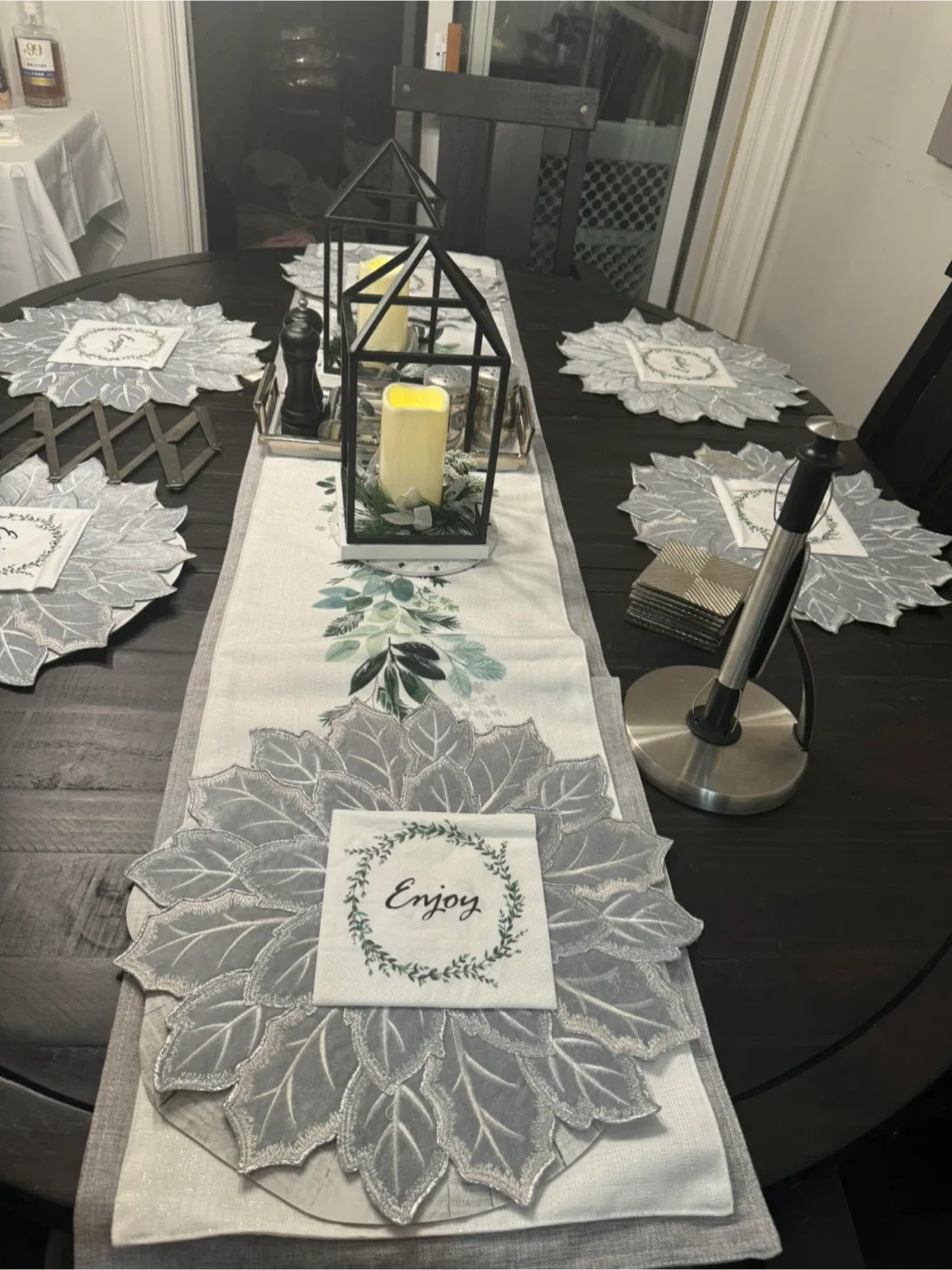 Urban Barn Round Wooden Dining Table with 6 Chairs