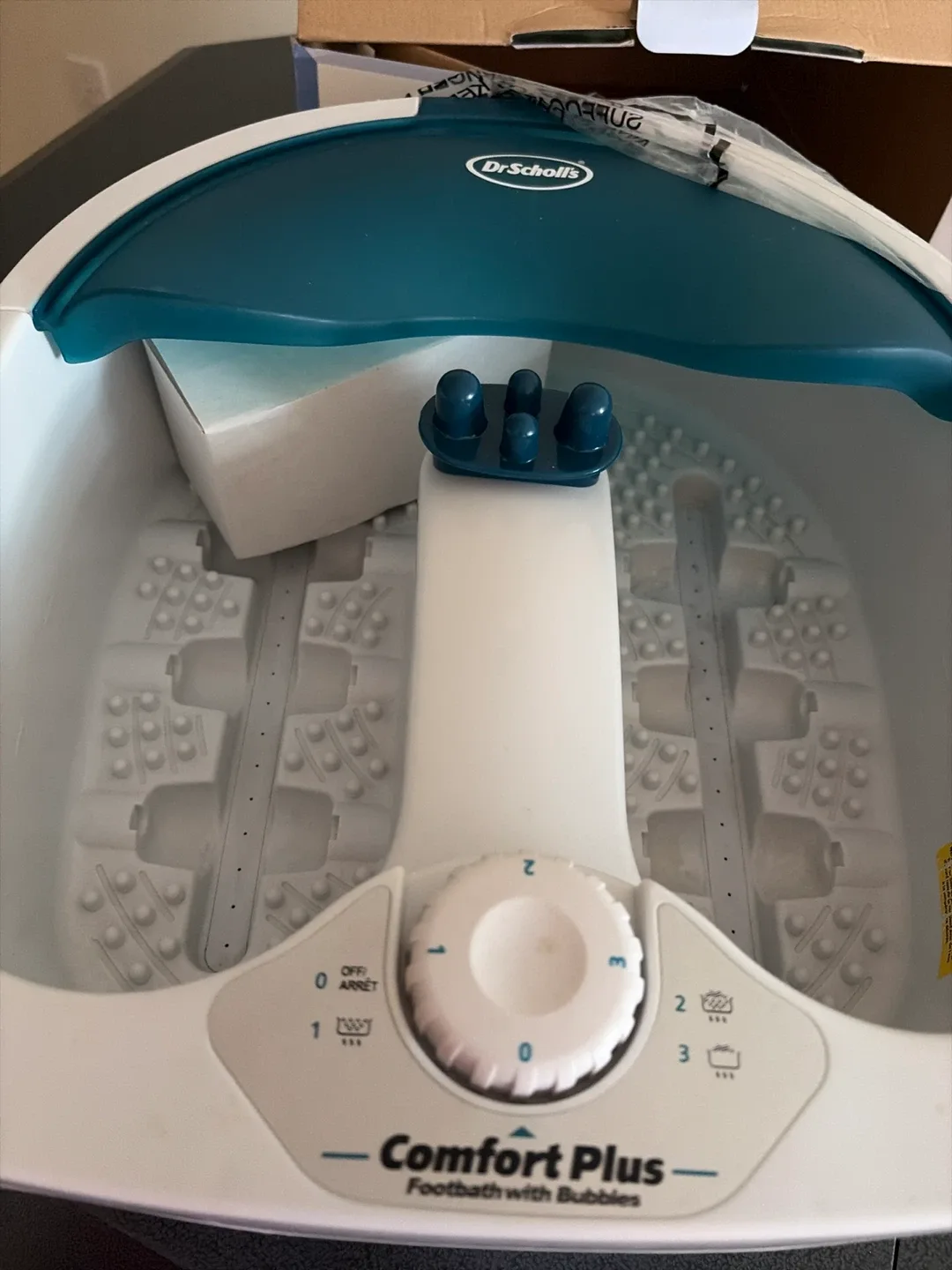 Dr. Scholl's Comfort Plus Footbath with Bubbles image indicator(2)