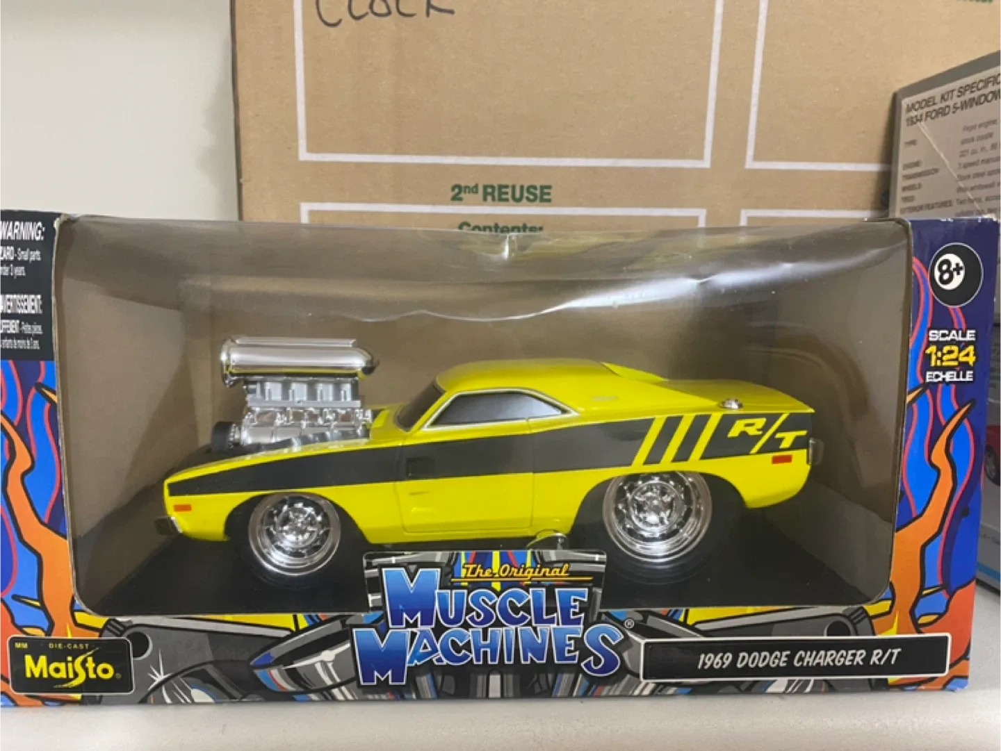 Maisto Muscle Machines 1969 Dodge Charger R/T (1:24)
