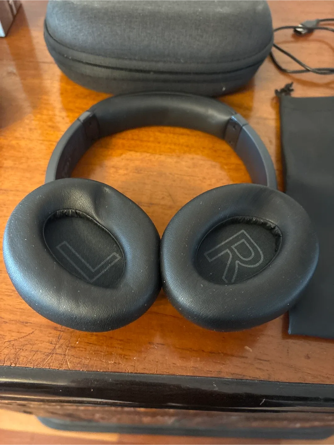 Soundcore Life Q20 Wireless Noise Cancelling Headphones image indicator(9)