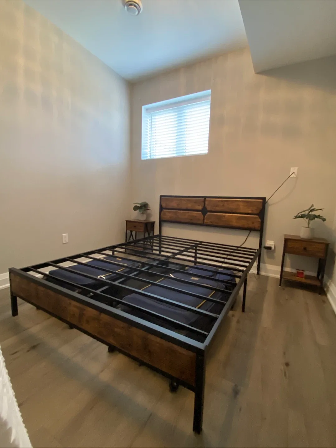 Queen size bed Frame set