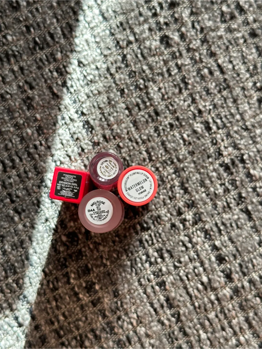 Lip Bundle image indicator(2)