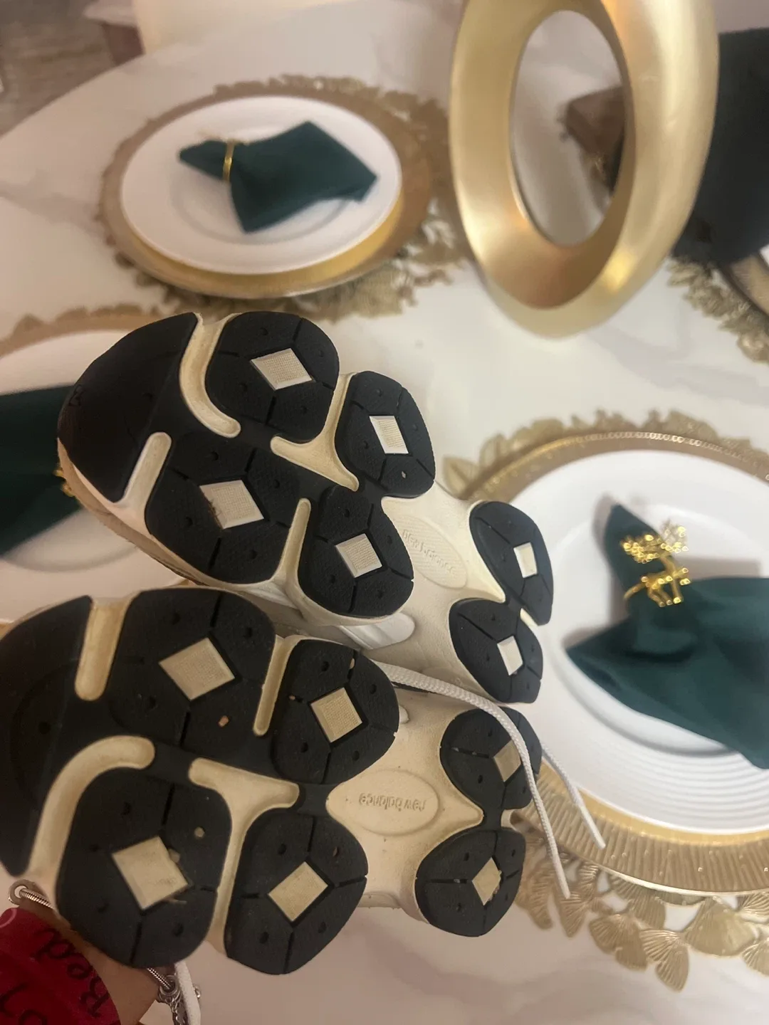 New Balance 9060 Grey Sneakers image indicator(2)