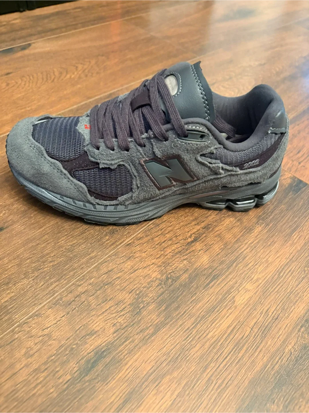 New Balance 2002R Distressed Sz 7 and a half image indicator(3)