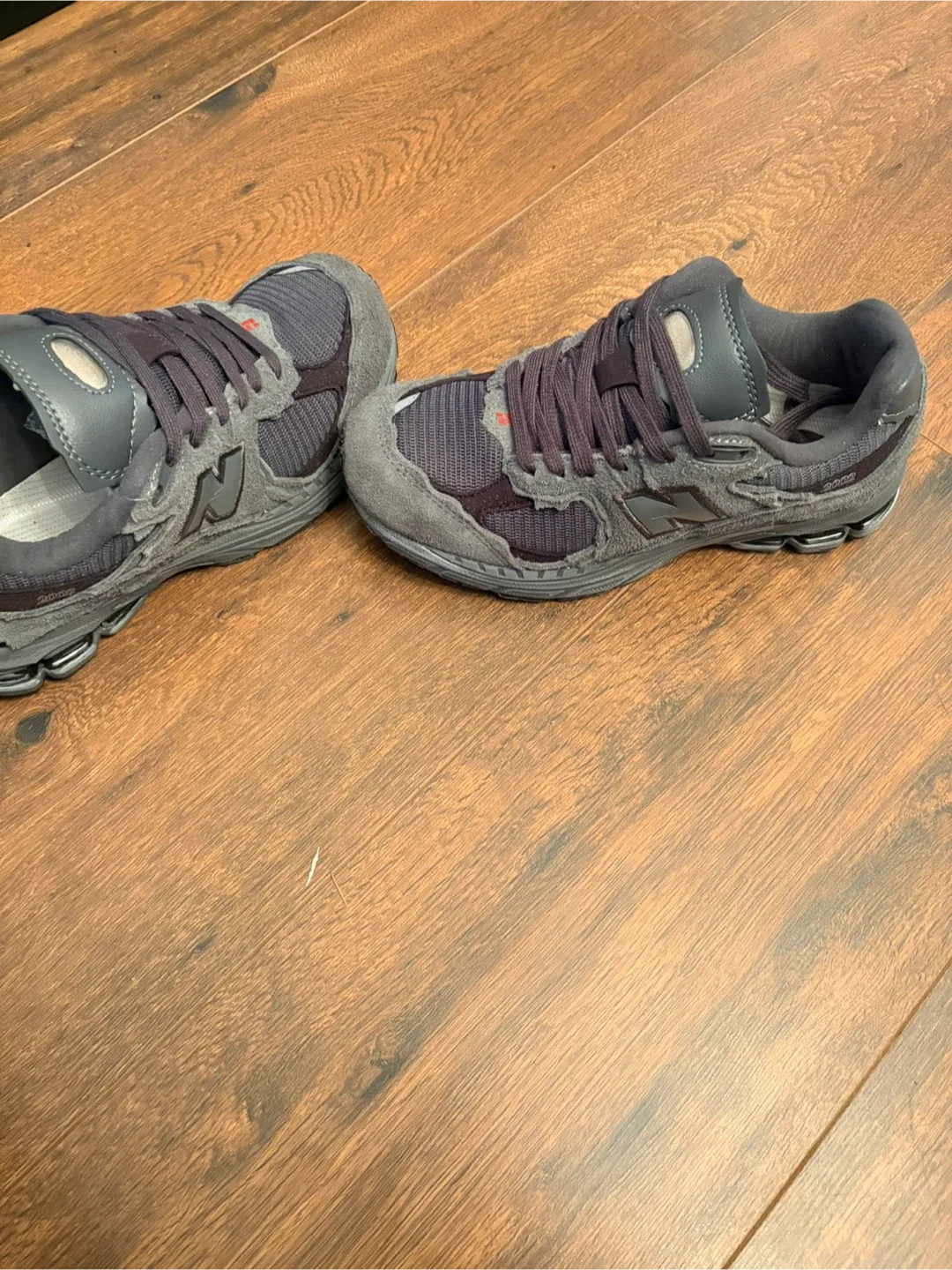 New Balance 2002R Distressed Sz 7 and a half image indicator(2)