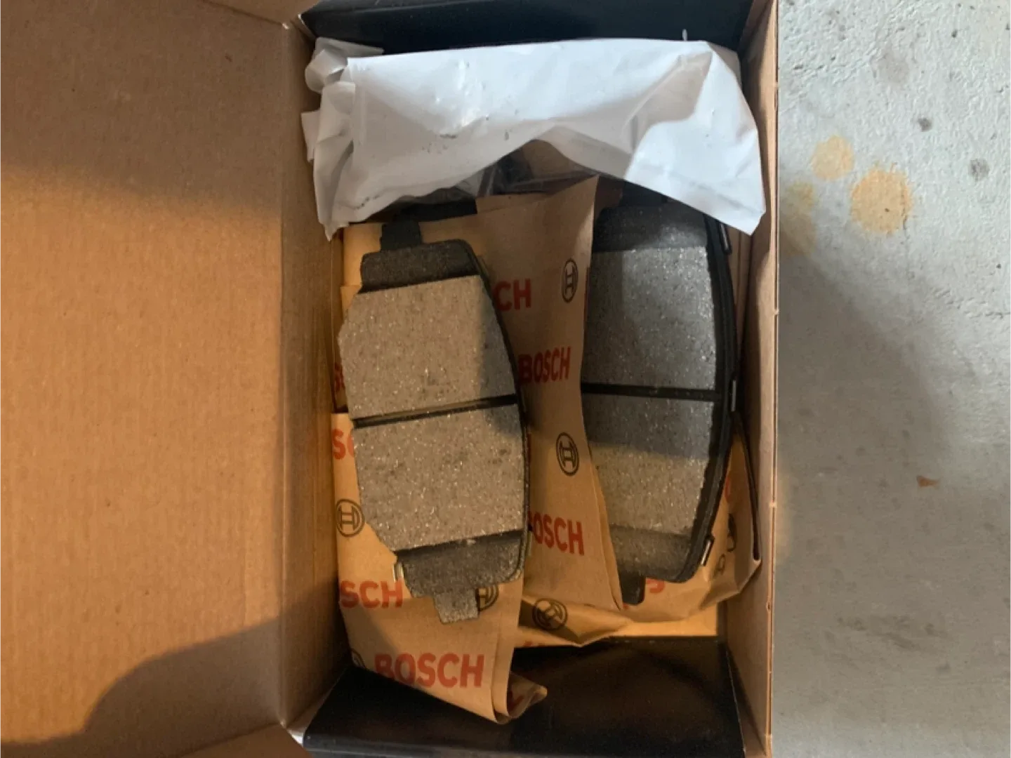 NIB Bosch QuietCast Premium Disc Brake Kit - Front and Rear image indicator(5)