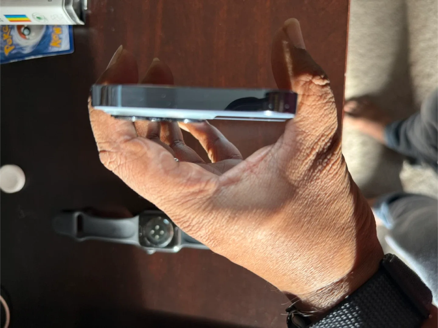 Apple Watch & iPhone 13 Pro image indicator(7)