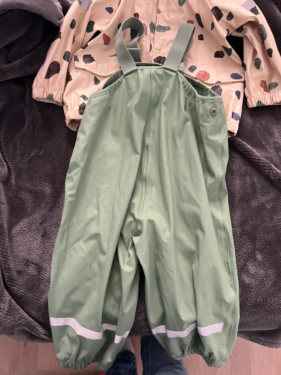 H&M Rain Jacket & Pants Set - Size 12M/2T image indicator(4)