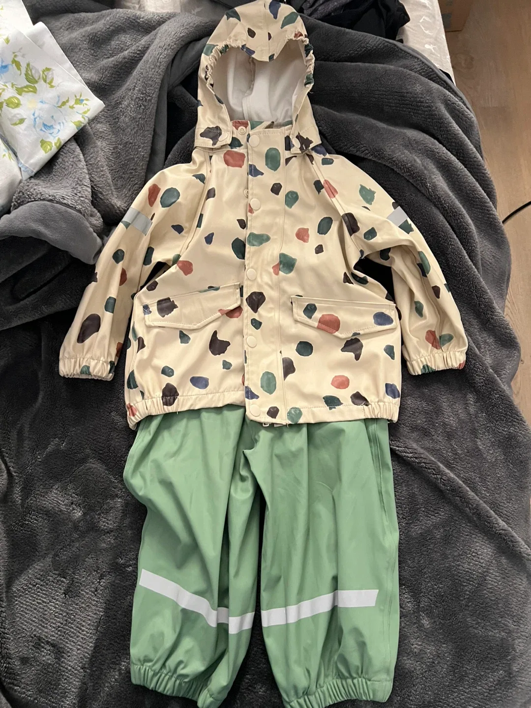 H&M Rain Jacket & Pants Set - Size 12M/2T image indicator(2)