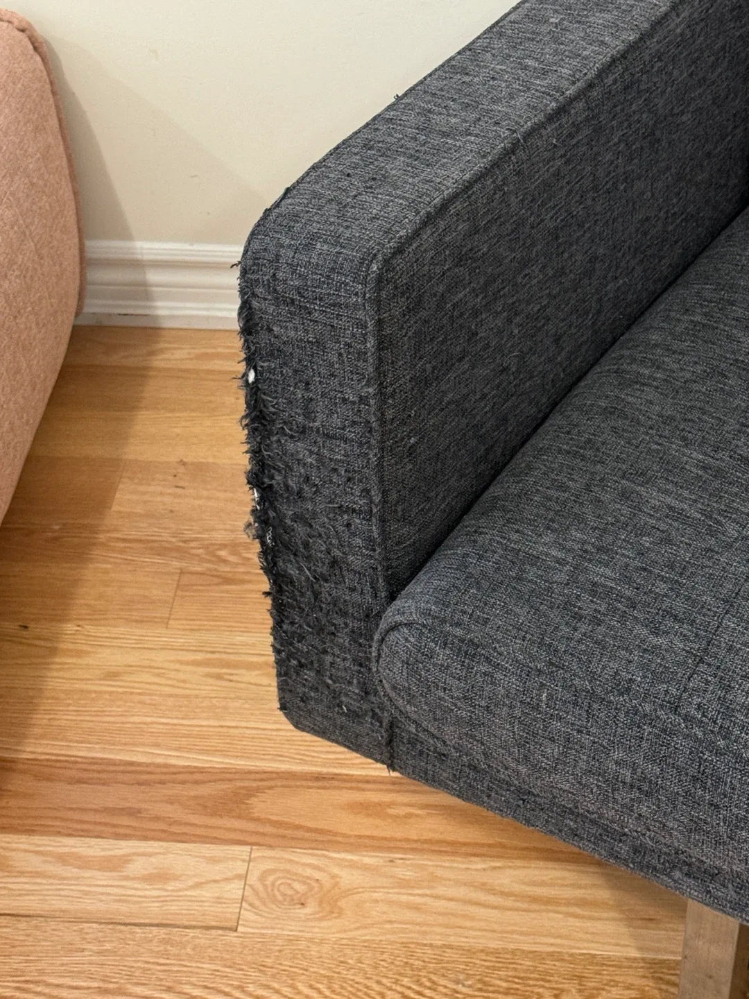 Grey Sofa - scratches - 30$ image indicator(3)