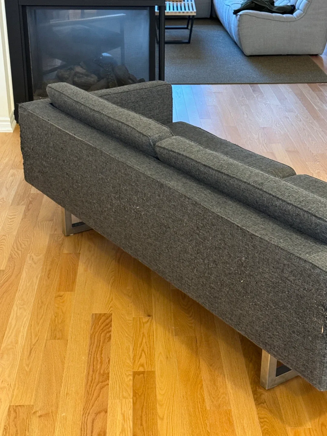 Grey Sofa - scratches - 30$ image indicator(6)