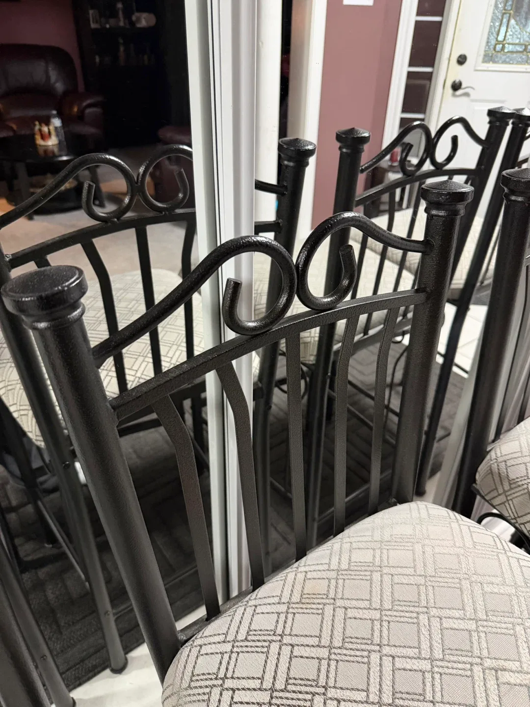 Set of 4 Bar Stools - Black Metal Frame- Soft cushion image indicator(6)