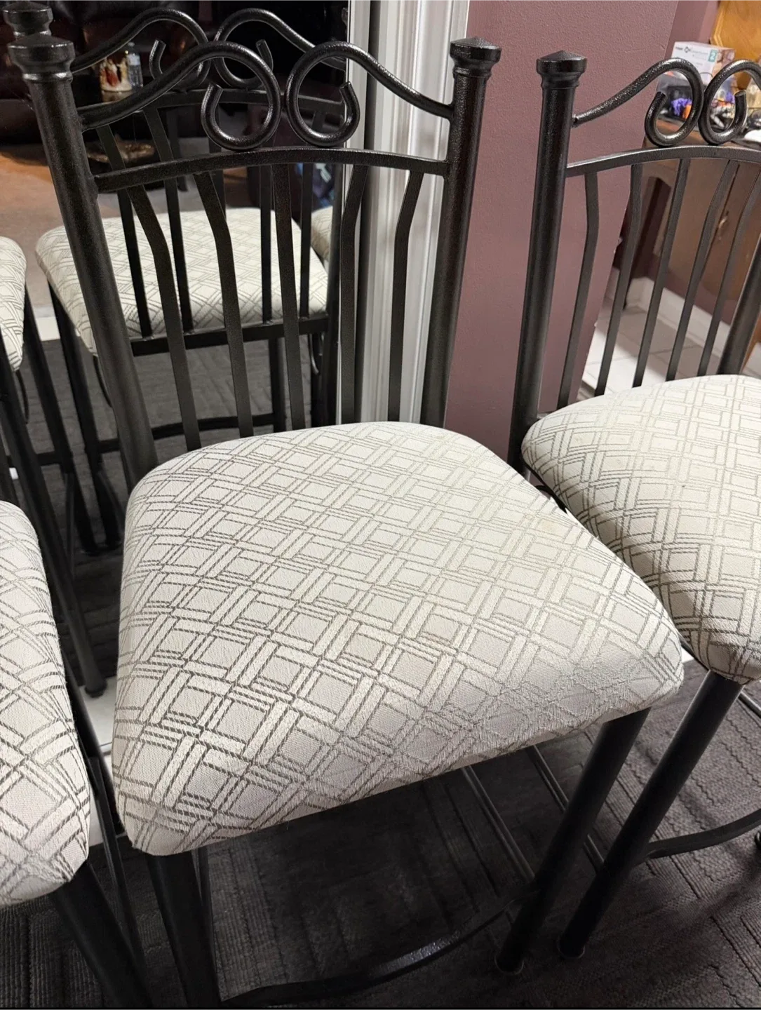 Set of 4 Bar Stools - Black Metal Frame- Soft cushion image indicator(4)