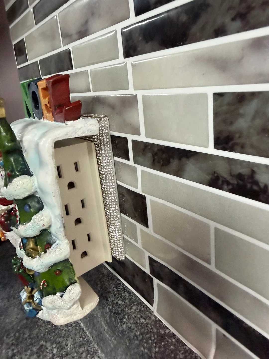 Christmas Snowman Outlet image indicator(2)