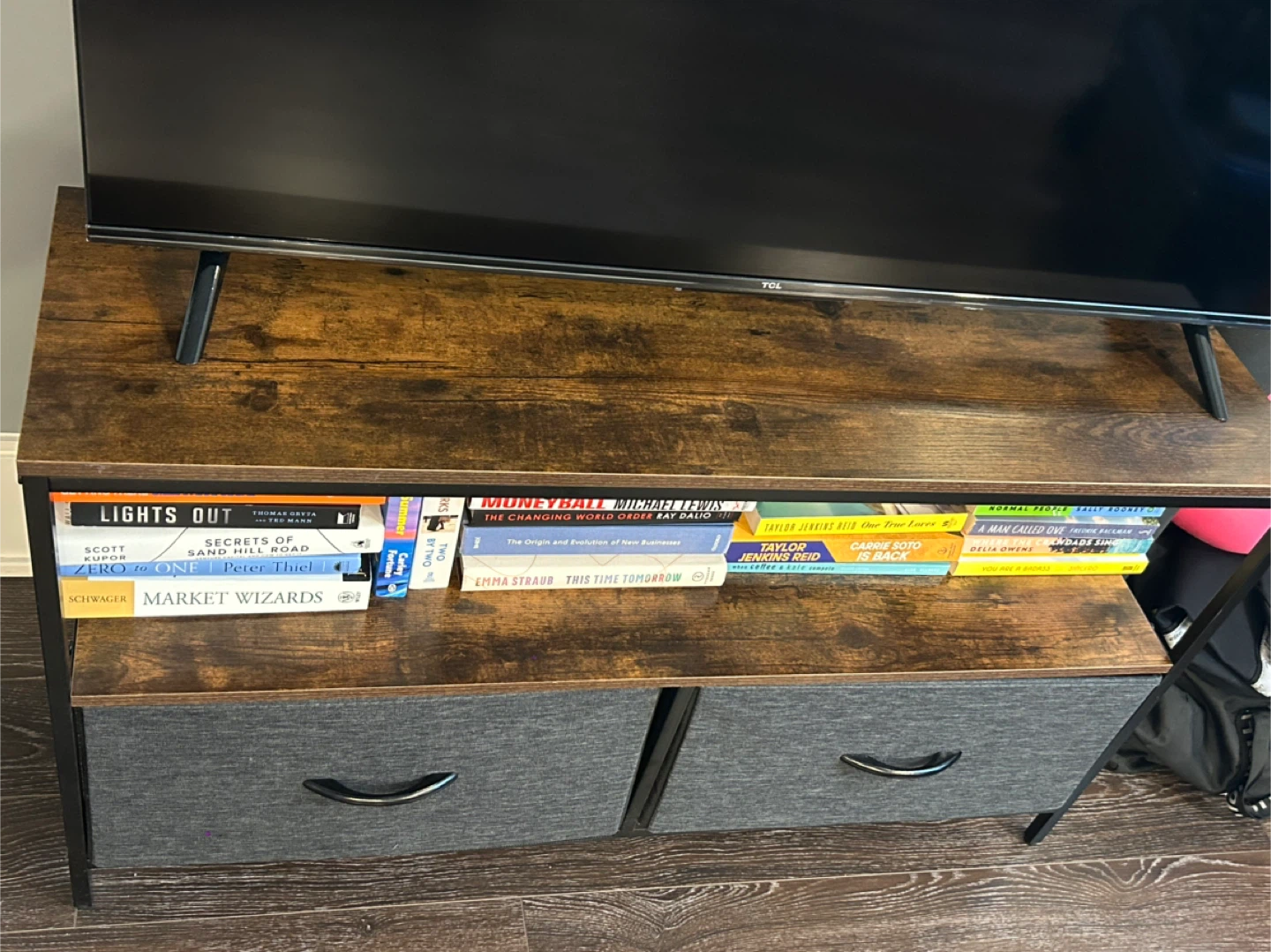 URGENT Pick up by 15/12 - TV Stand with Drawers - photo 2