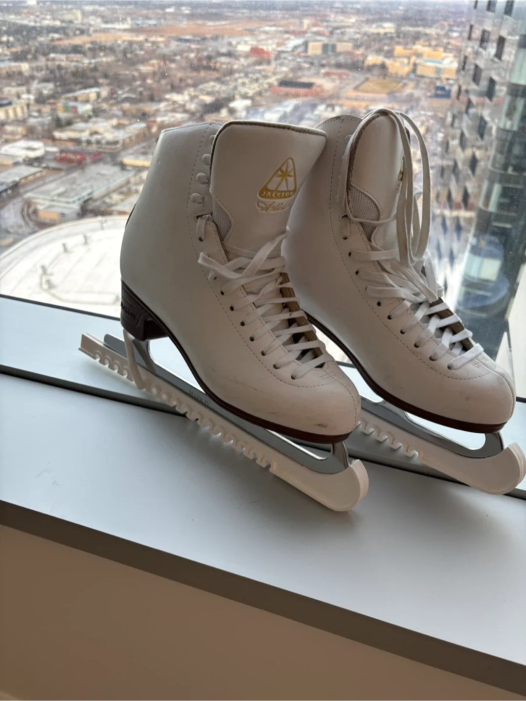 Jackson Artiste Figure Skates - Women’s - Size 9