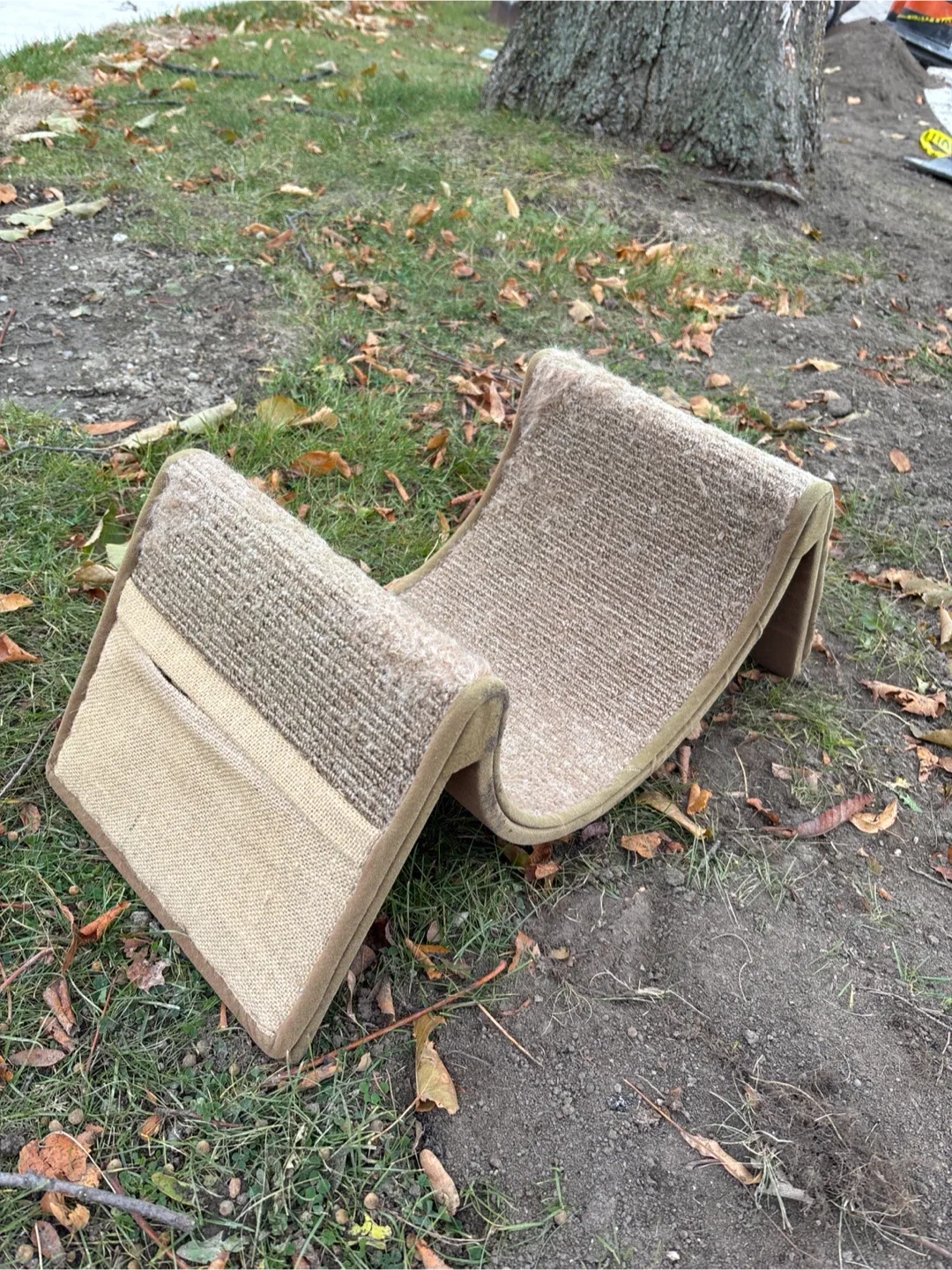 Cat Scratch Lounge Bed image indicator(2)