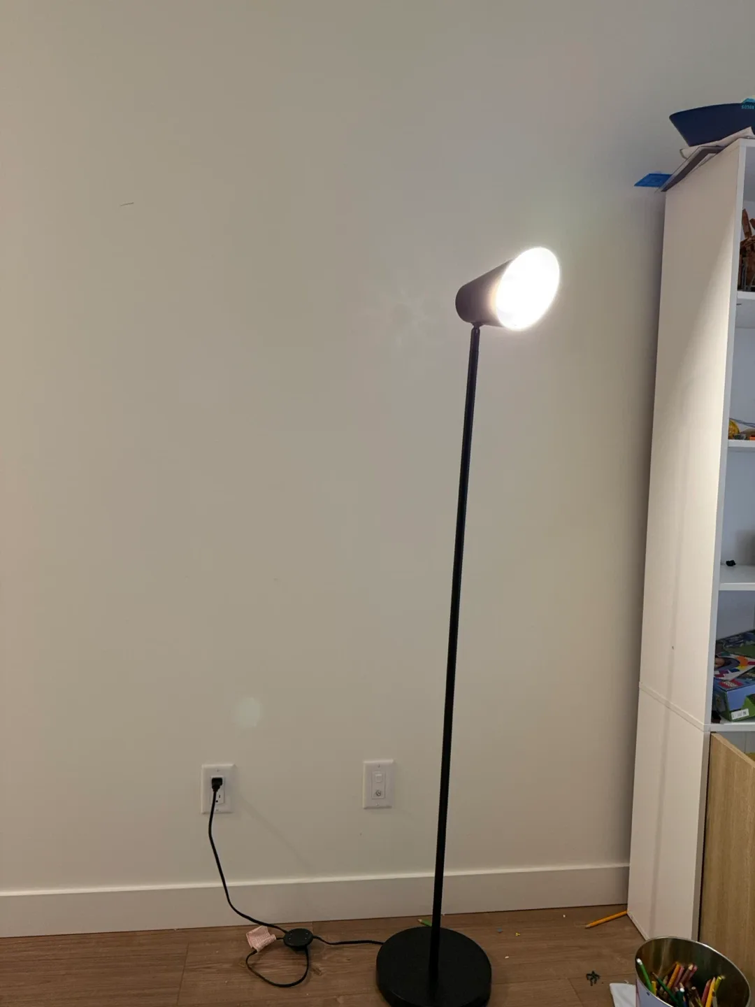 Black Floor Lamp image indicator(2)