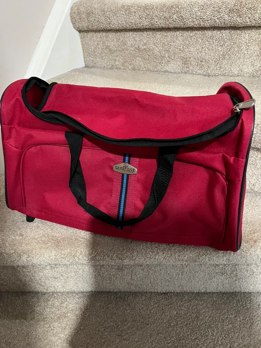 BN Cambridge Travelway Red set of 3 bags image indicator(2)